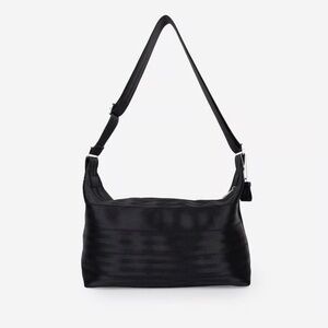 NWOT Harvey’s Original Seatbelt Brooklyn Hobo Bag